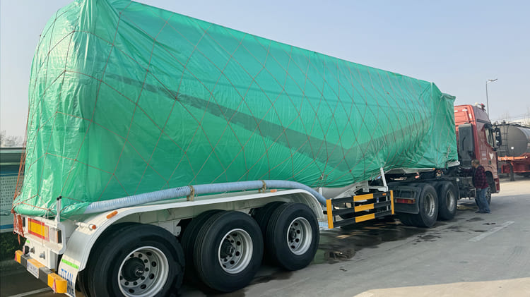 Tri Axle Fuel Tanker Trailer for Sale in Suriname