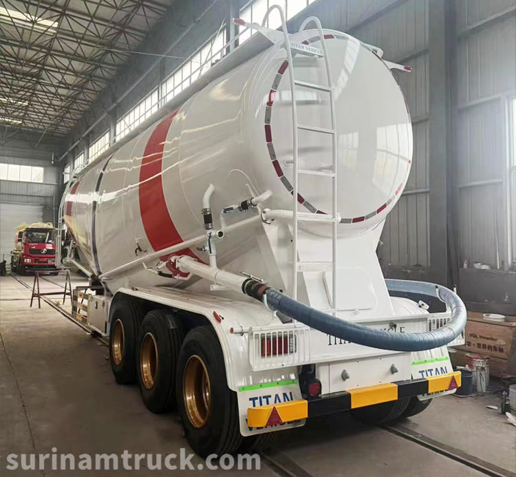 Tri Axle Silo Cement Bulker Trailer for Sale in Suriname