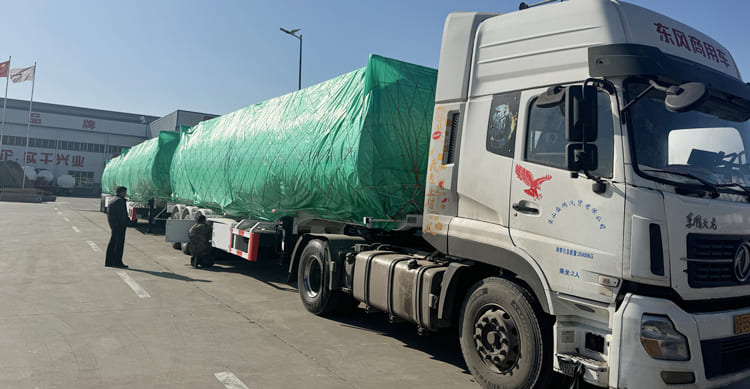 Tri Axle 45000 Liters Diesel Fuel Tanker Semi Trailer for Sale in Suriname
