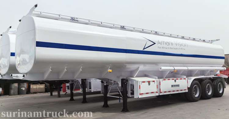 Tri Axle 45000 Liters Oil Tanker Trailer for Sale in Suriname