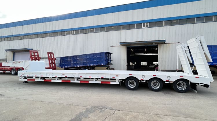 Tri Axle 80 Tons Low Bed Truck Trailer Price in Suriname Comovina