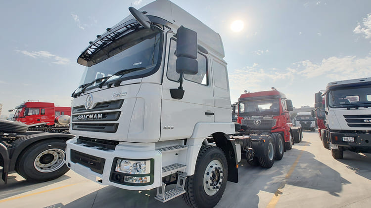 Shacman F3000 Truck Head 6x4 for Sale in Suriname