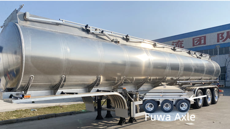 Tri Axle Aluminum Petrol Tanker Price in Suriname Paramaribo