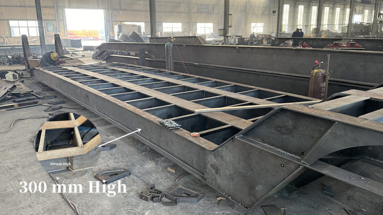80 Tons Removable Gooseneck Lowboy Trailer for Sale in Suriname